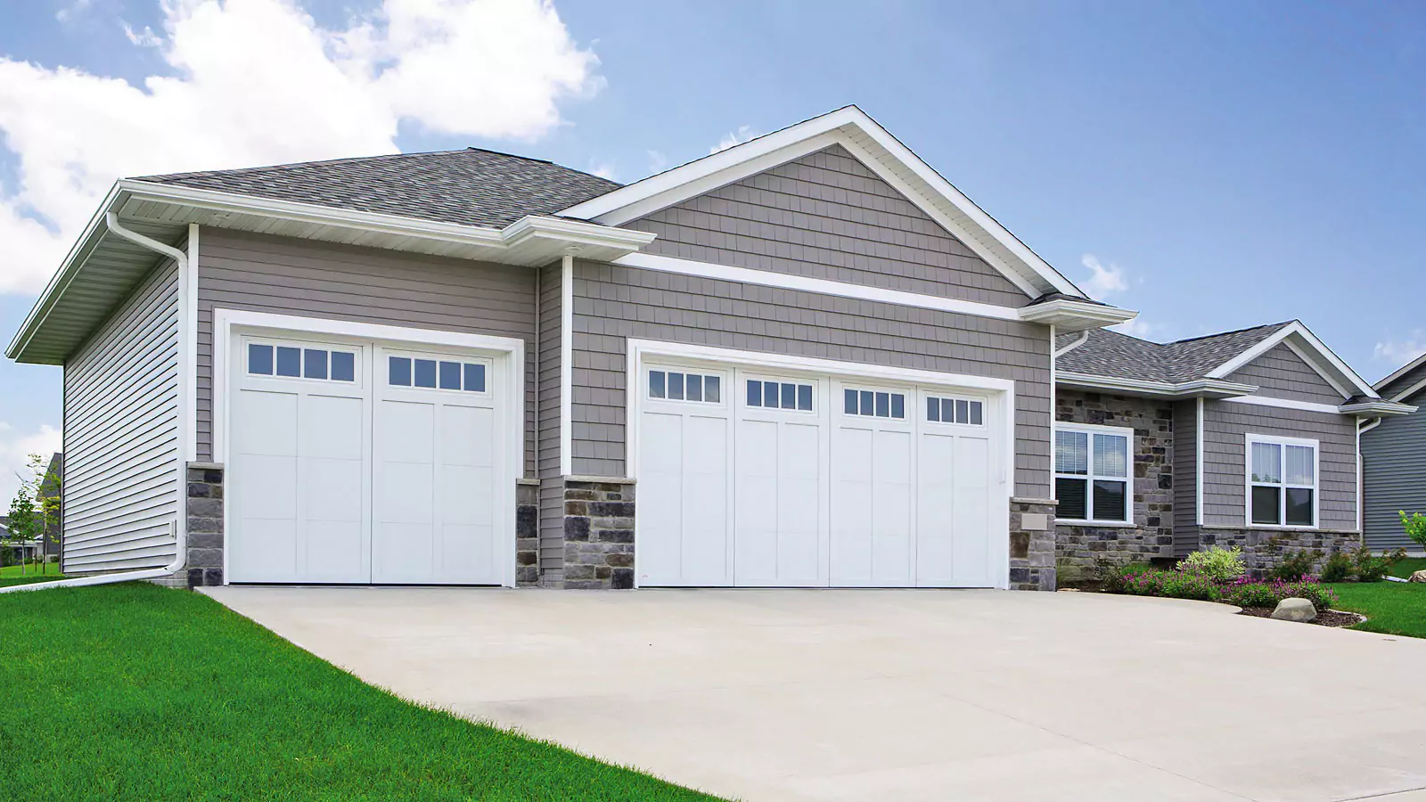 Residential & Commercial Garage Doors